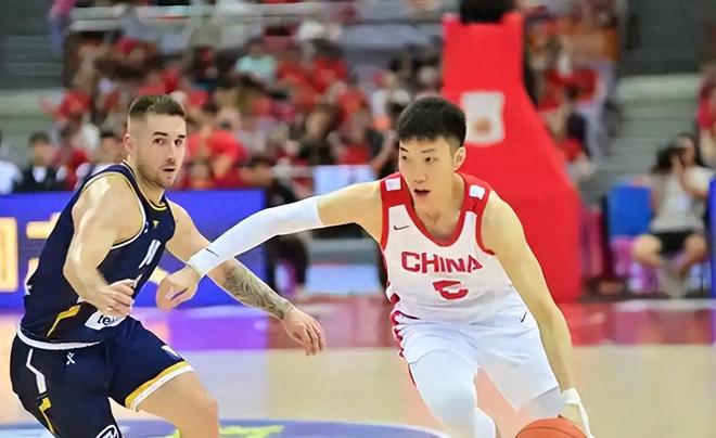 王浩然三分7中5轰32分生涯新高:三分提前回头快攻劈扣点燃现场