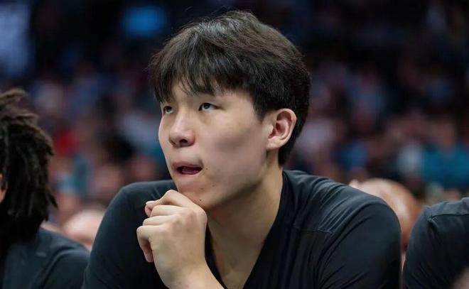 詹姆斯23季的夏天:湖人0报价,离队概率>留队,骑士勇士排队等