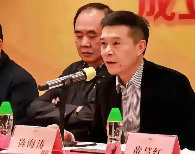 离谱！世界杯 3 球猛将仍被扫地出门，纽卡 5200 万抢阿森纳弃将